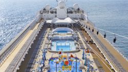 MSC Lirica - Pooldeck