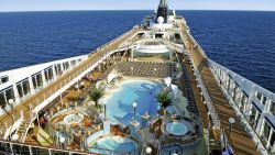 MSC Poesia - Pooldeck