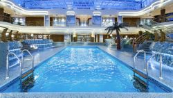 MSC Preziosa - Überdachter Pool