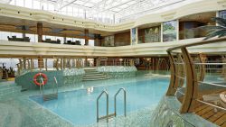MSC Splendida - Überdachter Pool