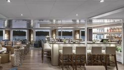 MS Amadeus Queen - Bar