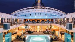 MS Europa 2 - Pooldeck