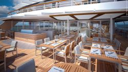 HANSEATIC nature - Lido Restaurant