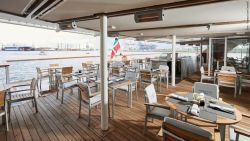 HANSEATIC nature - Lido Restaurant