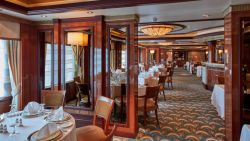 Queen Elizabeth - Britannia Club Restaurant