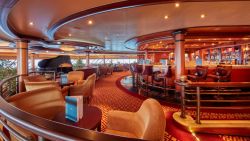 Queen Elizabeth - Commodore Club