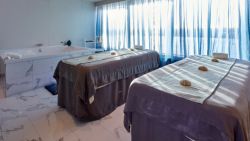 Queen Elizabeth - Wellness