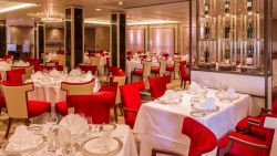 Queen Mary 2 - Queens Grill Restaurant