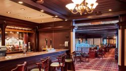 Queen Victoria - Golden Lion