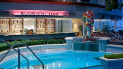 Anthem of the Seas - Sunshine Bar