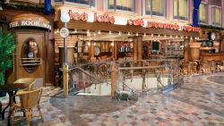 Freedom Of The Seas - Cafe Promenade