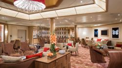 Symphony of the Seas - Diamond Club