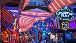Symphony of the Seas - Royal Promenade