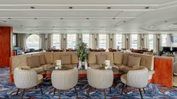 MS Voyage - Panorama Salon